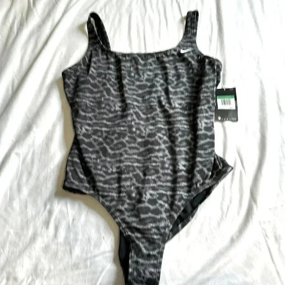 NIKE Wild One Piece Swimsuit Animal Print size XL NWT - Picture 1 of 6